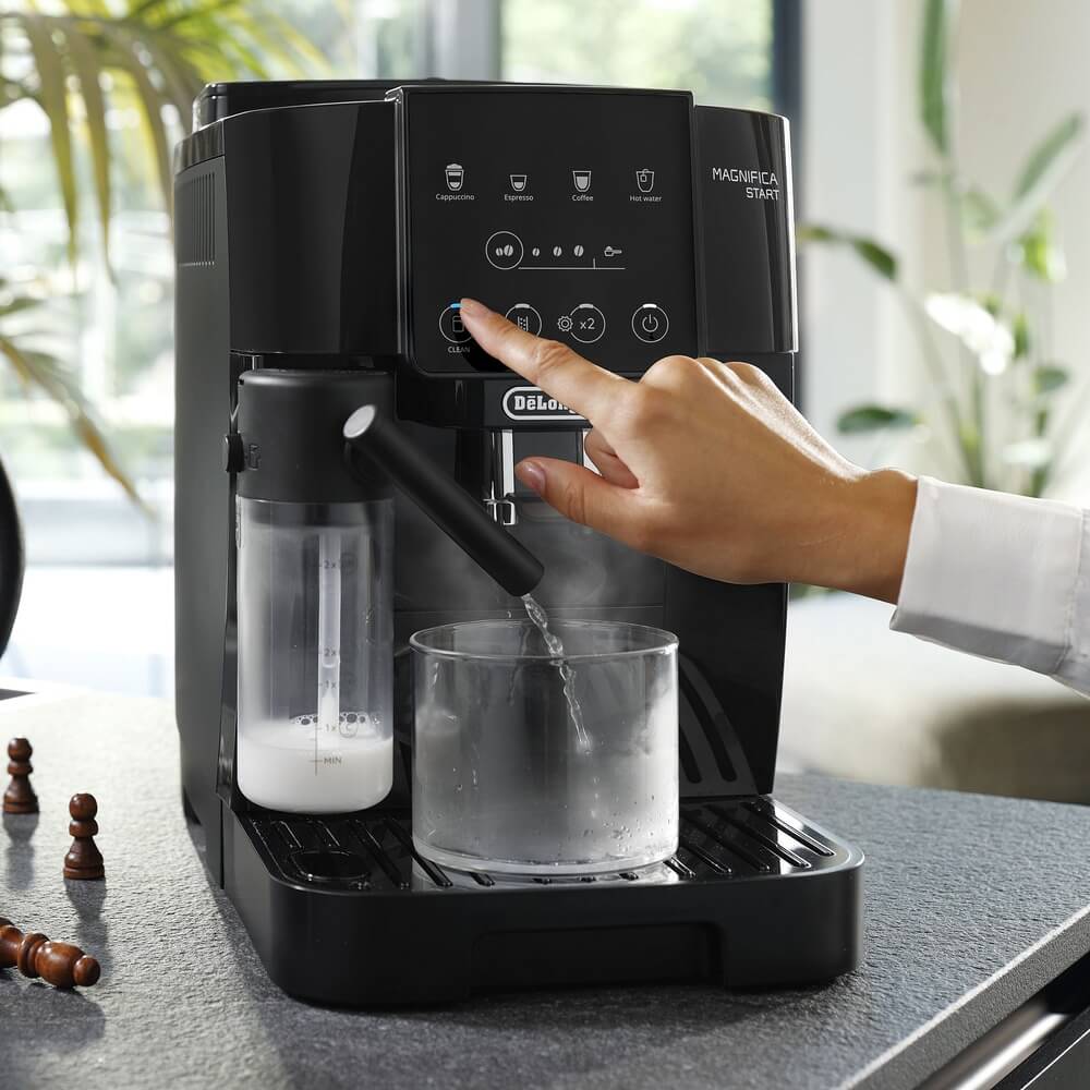 Кофемашина DeLonghi ECAM223.61.B