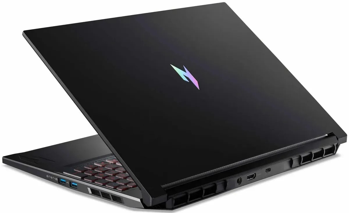 Acer Nitro V 16 ANV16-42-R73R (AMD Ryzen 7 260, GeForce RTX 5070) 16ГБ, 512ГБ SSD, noOS, черный