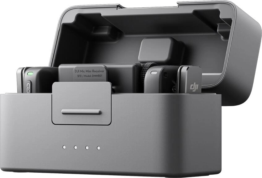 Беспроводной микрофон DJI Mic Mini (2 TX + 1 RX + Charging case), черный