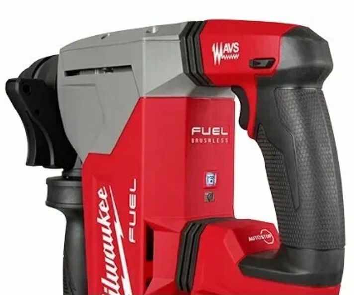 Milwaukee 2915-20, черный/красный