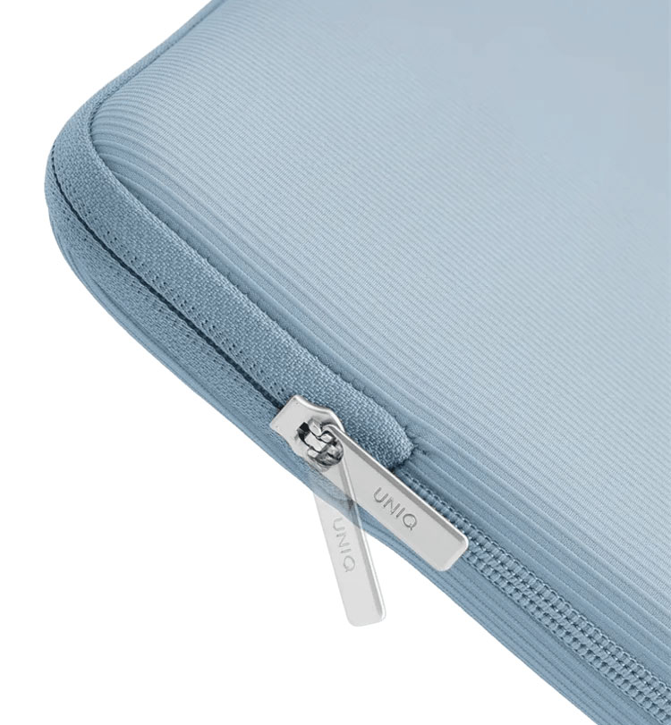 Uniq Cyprus Ridge Edition Neoprene Laptop sleeve для MacBook 15/16, Sky Blue (CYPRUSRE(15)-SKYBLUE)