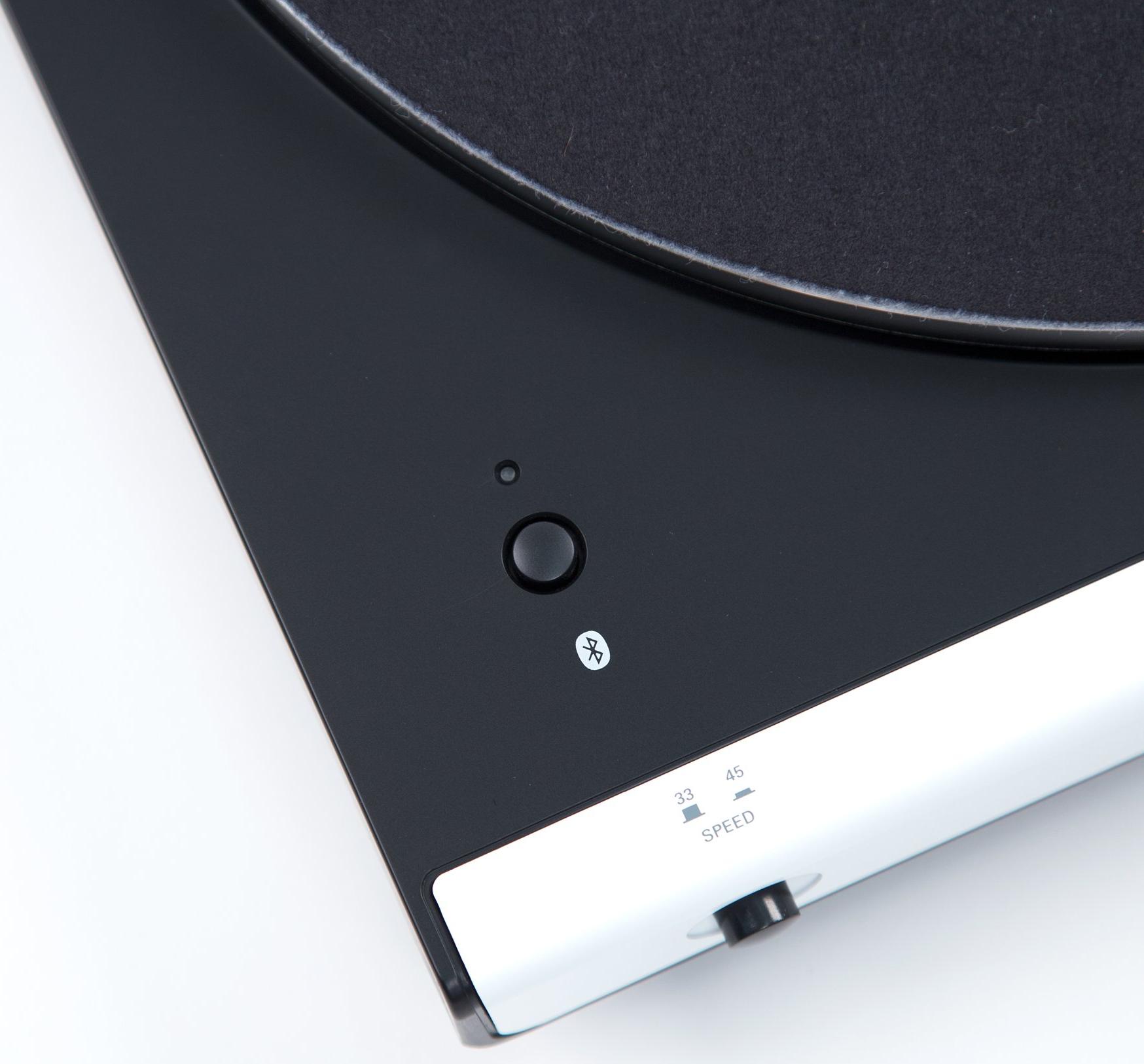 Виниловый проигрыватель Audio-Technica AT-LP60XBT, белый