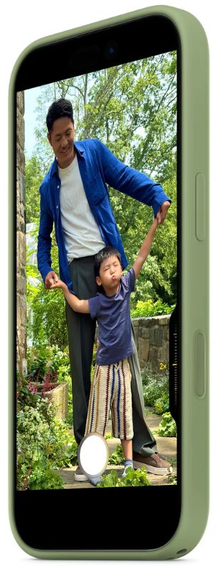 Apple Silicone Case с MagSafe для iPhone 17, зеленый (Light Moss) MGEX4FE/A