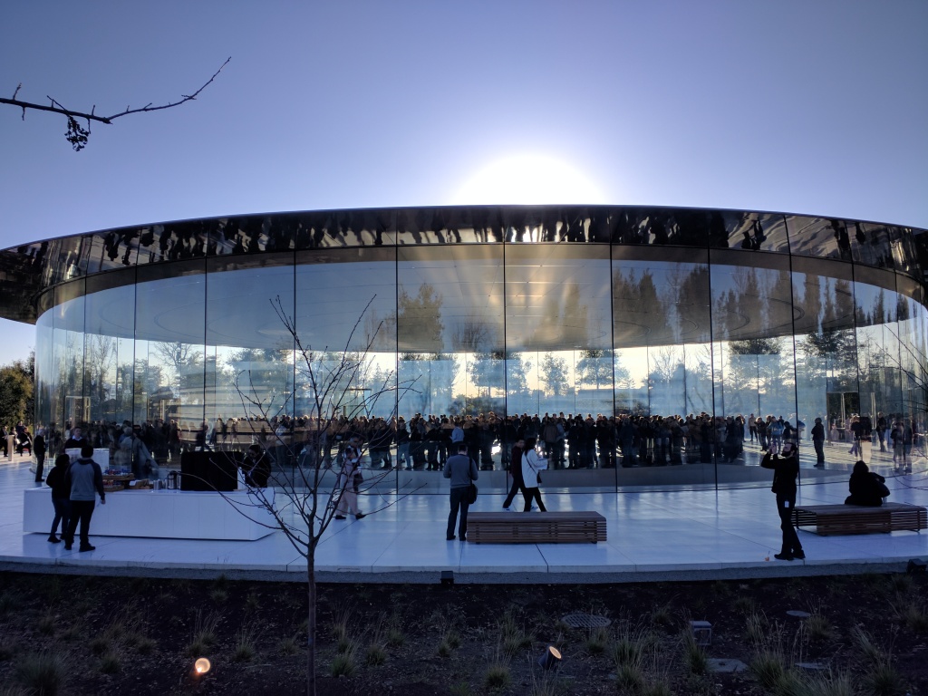 Steve_Jobs_Theater_-_external.jpg