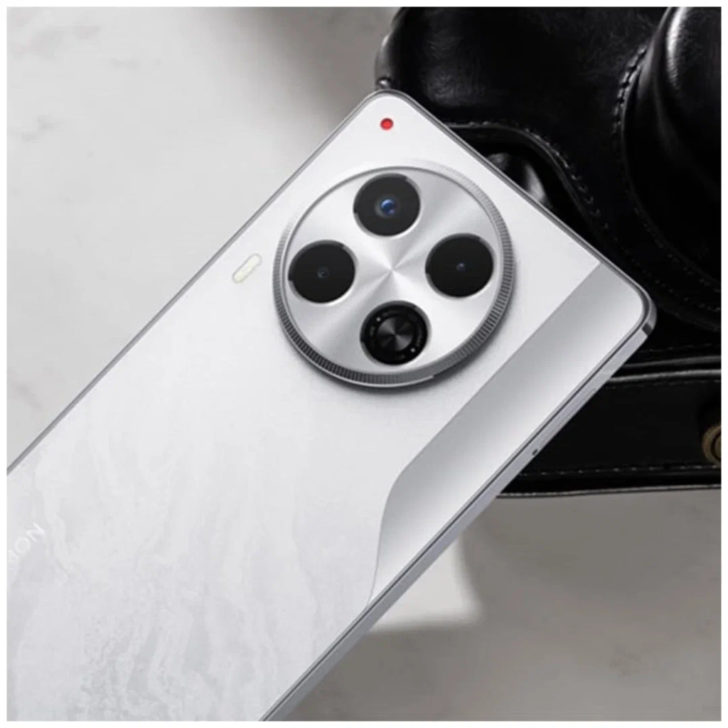 TECNO CAMON 40.png TECNO CAMON 40.png