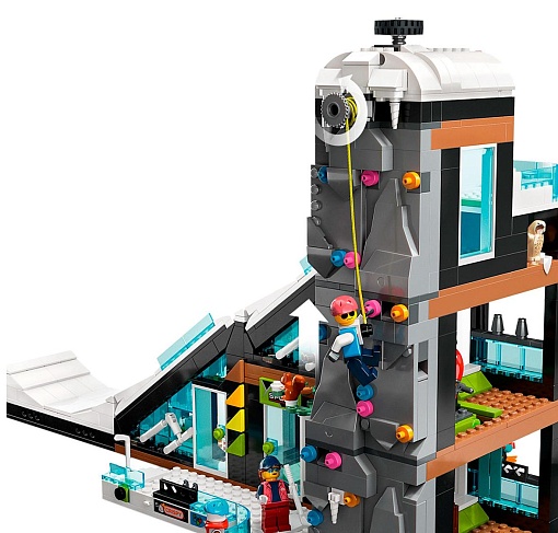 Конструктор LEGO City 60366 Горнолыжный и альпинистский центр