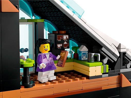 Конструктор LEGO City 60366 Горнолыжный и альпинистский центр