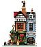 Конструктор LEGO Icons 10350 Дом на углу в стиле Тюдоров