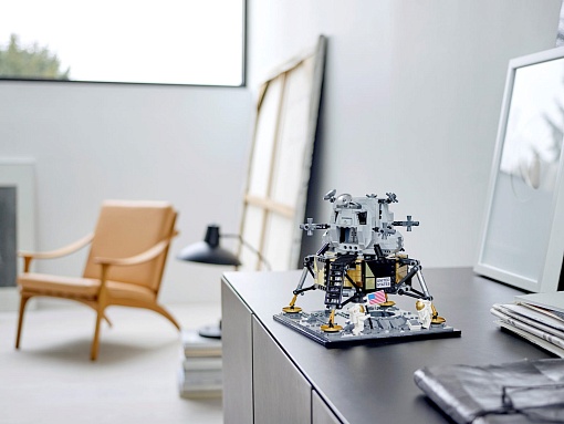Конструктор Lego NASA 10266 Лунный модуль корабля «Апполон 11» НАСА